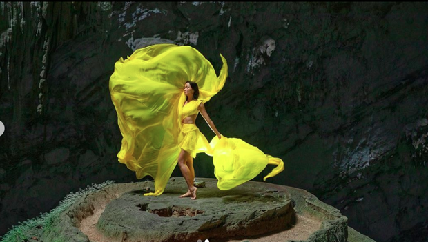 Tan chảy trước khoảnh khắc HHen Niê hóa làm một với thiên nhiên, khoe vũ điệu đẹp như tranh vẽ giữa hang động Sơn Đòong - Ảnh 2.