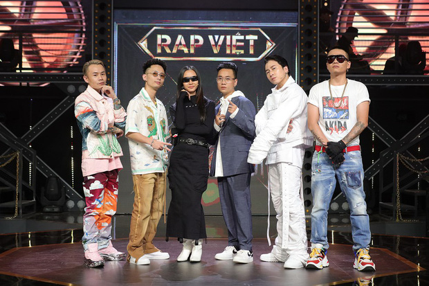 Ấn tượng với 3 sân khấu hội tụ đỉnh cao: Từ Hip-hop Tribute tại WeChoice Awards 2019 đến các tiết mục của dàn HLV Rap Việt và King Of Rap! - Ảnh 3.
