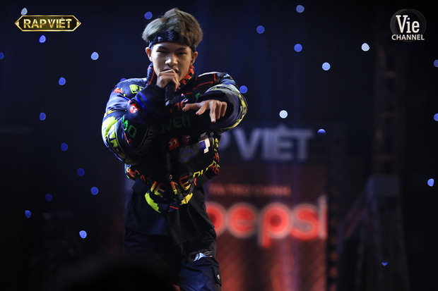 Top 6 bộ cánh ngon nghẻ nhất của dàn thí sinh Rap Việt: R.I.C và Lăng LD đã chất rồi nhưng màn lột xác của Ricky Star mới gây choáng - Ảnh 5.