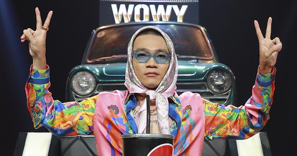 Trọn bộ trang phục Chung kết Rap Việt: Wowy nổi bần bật với style “bà ngoại”!