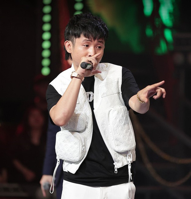 Trong full set 3 tỷ rưỡi Ricky Star mặc tại Rap Việt có chiếc áo giống Sơn Tùng M-TP, netizen mở cuộc bàn phím chiến rất xôm! - Ảnh 2.