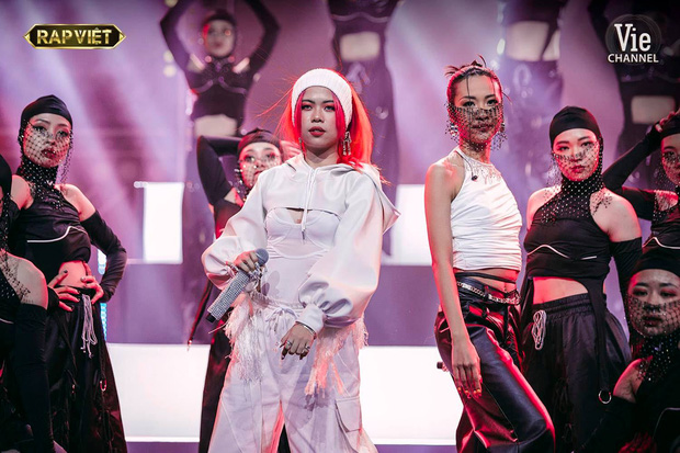 Vinh danh loạt rapper nữ tại Việt Nam, Suboi và Tlinh được ví như Beyoncé và Nicki Minaj trên sân khấu Rap Việt cũng không ngoa! - Ảnh 1.