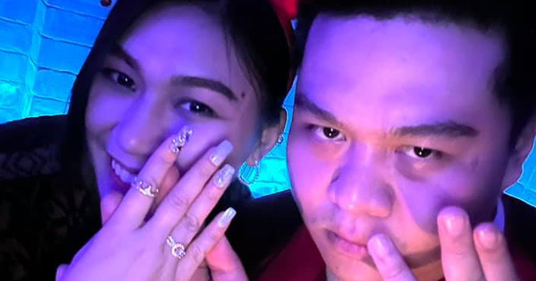 Sau PewPew, Yuno Bigboi (Rap Việt) là người tiếp theo cầu hôn thành công với bạn gái ngay đêm Giáng sinh