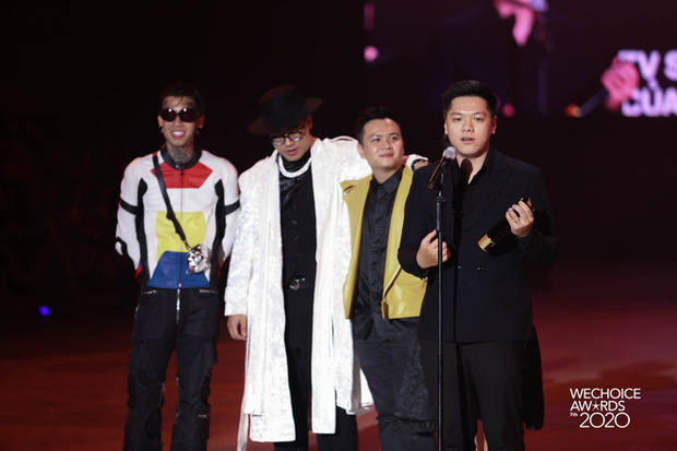 Võ Hoàng Yến tiết lộ lý do đọc tên Rap Việt nhấn nhá đầy hài hước tại Gala WeChoice Awards 2020 - Ảnh 2.